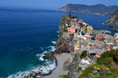 Hiking from Vernazza to Corniglia in Cinque Terre Italy